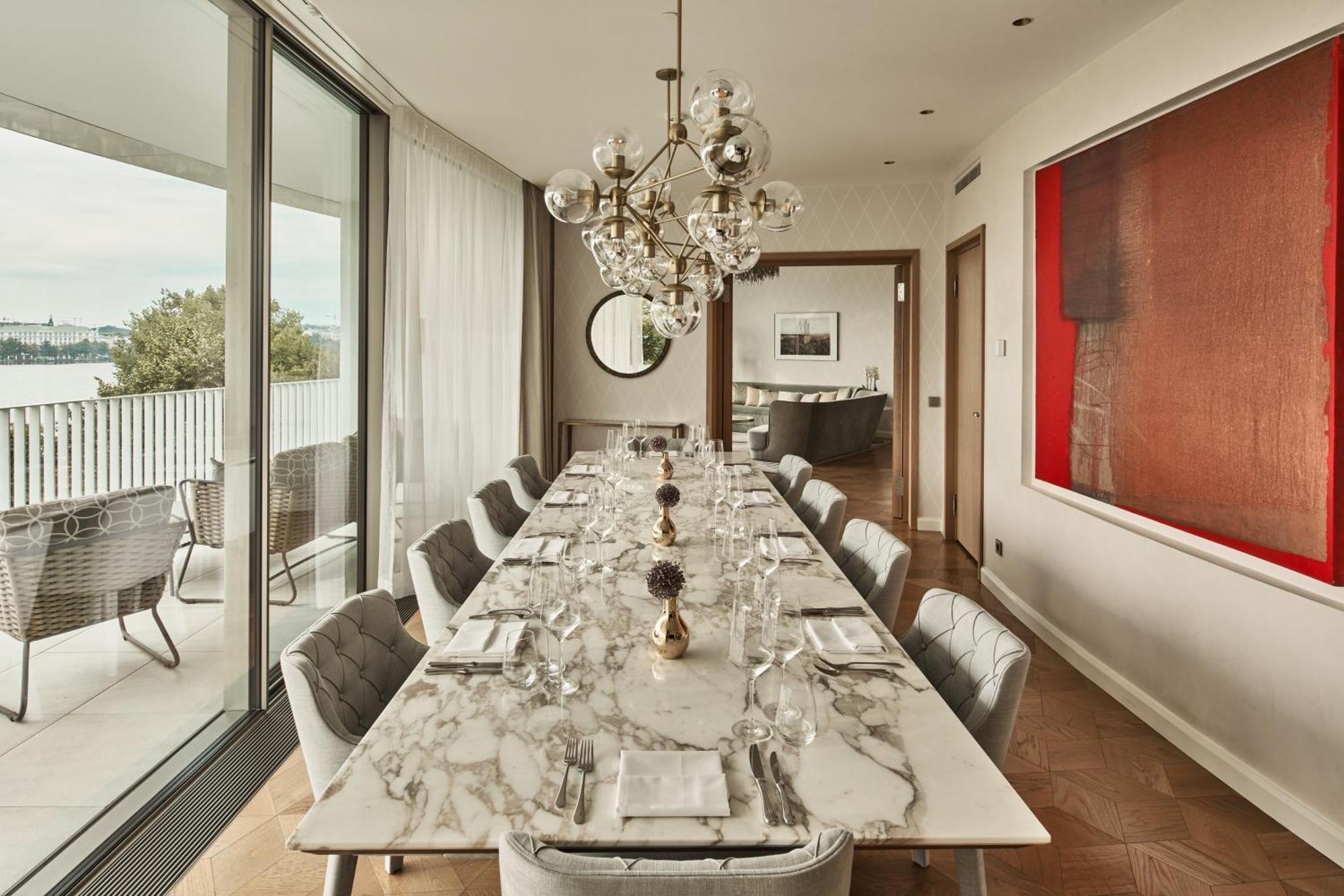The Fontenay Гамбург Екстер'єр фото Dining room