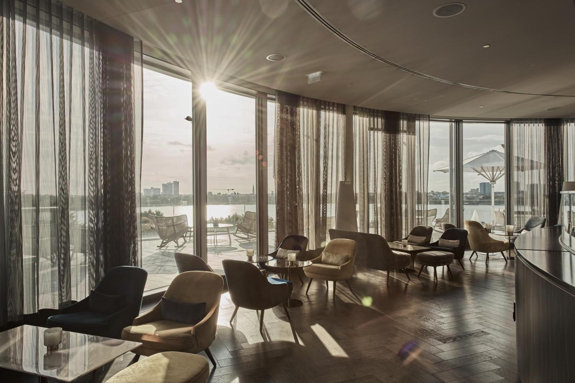 The Fontenay Гамбург Екстер'єр фото The Sky Bar