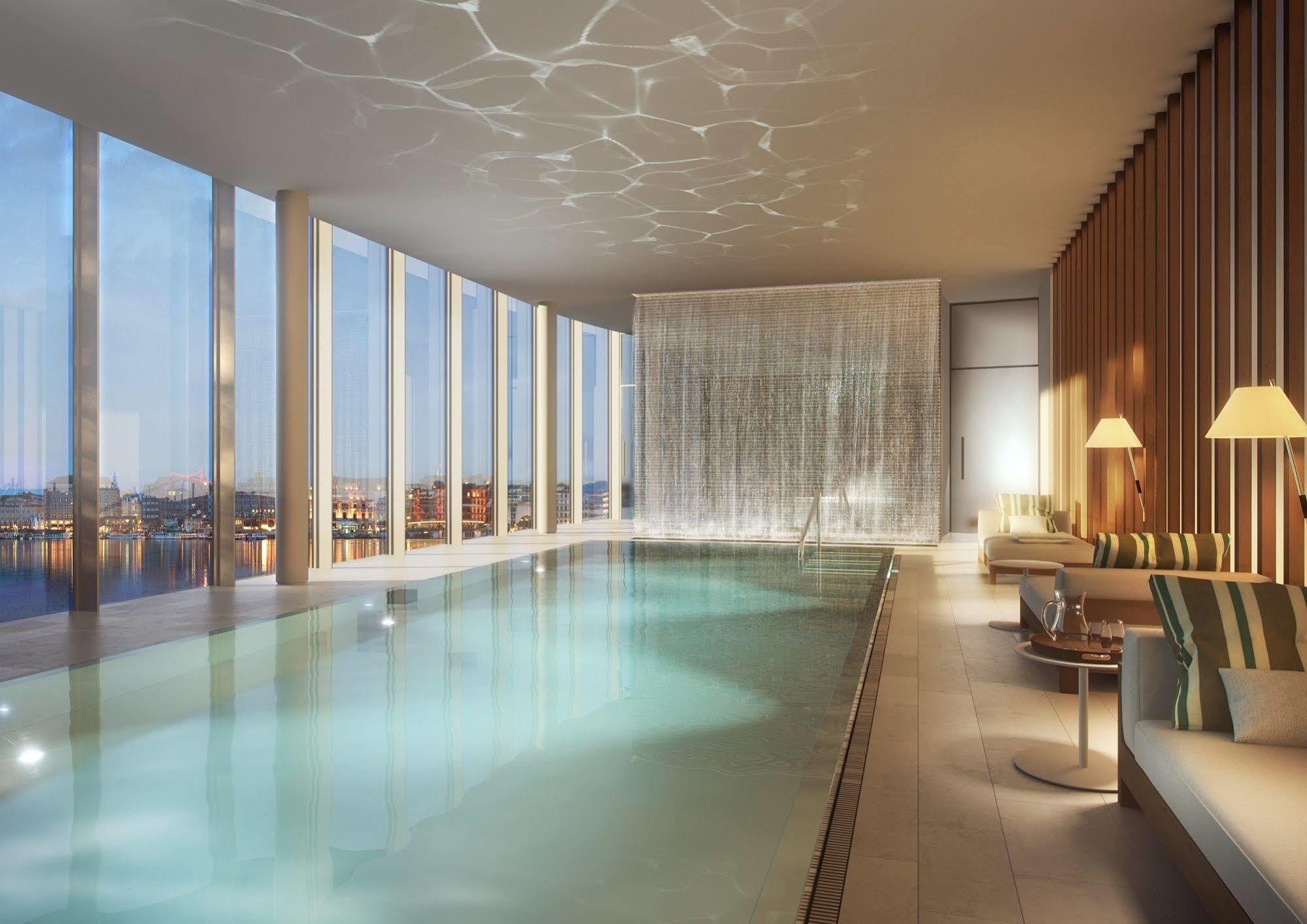 The Fontenay Гамбург Екстер'єр фото The Sky Pool